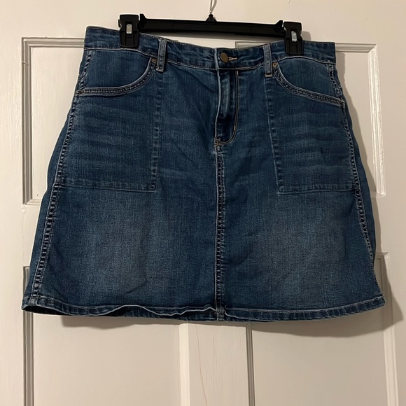Calvin Klein Denim Skirt Size 31 - Picture 1 of 6